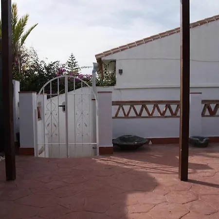 House W Shared Pool, Perfect For Small Families Apartmán