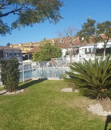 Apartmán House W Shared Pool, Perfect For Small Families *